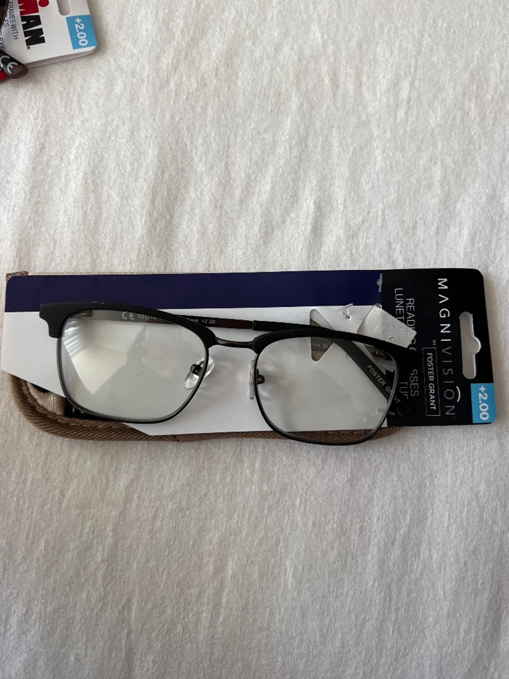 4 foster grant reading glasses - Picture 3 of 6